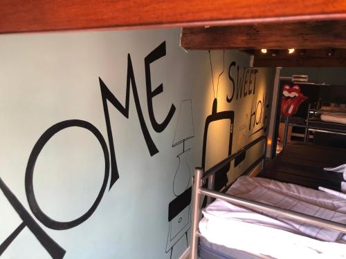 Antwerp City Hostel - image 9