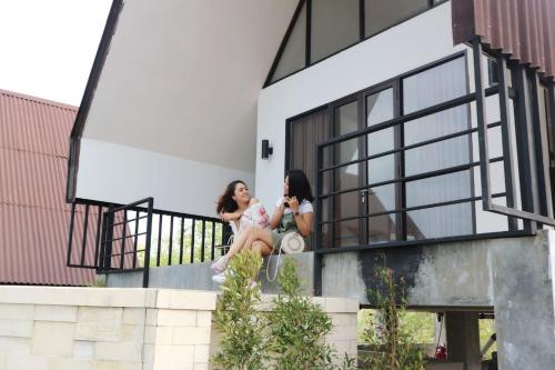 Radika Paradise Villa & Cottage – Tepus, MN