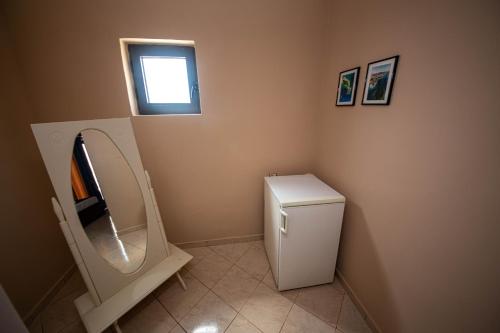 Qendra Bed & Breakfast - image 5