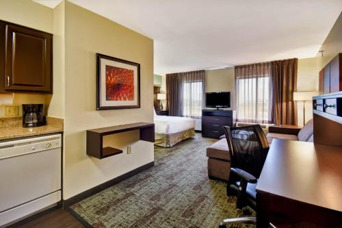 Staybridge Suites Middleton/Madison-West, an IHG Hotel