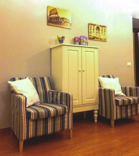 Clemy In Rome - image 4