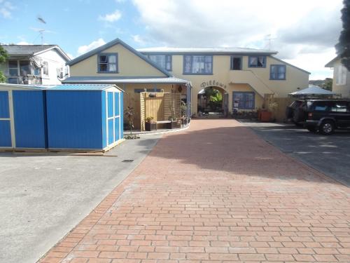 Photo - Orewa Pillows Lodge