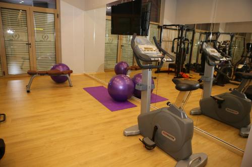 Twin Towers Hotel City & Beach Resort - image 2