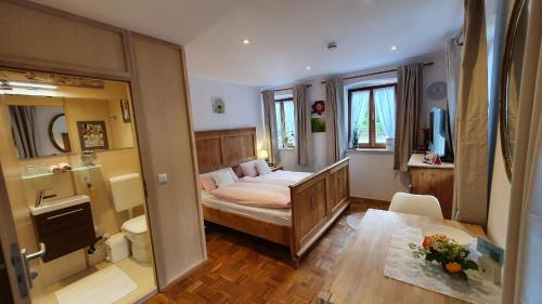 B&B Vogtareuth - Gästezimmer Vogtareuth Rinser - Bed and Breakfast Vogtareuth