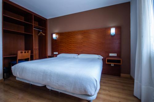2 twin beds