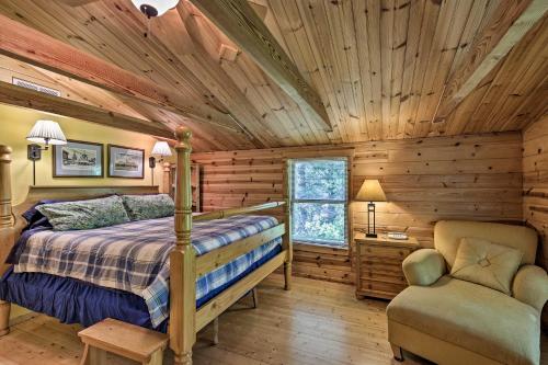 Lakefront Hazelhurst Cabin Dock and Pool Table - image 6