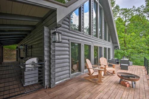 . Luxe Jasper Cabin w/ Deck + Blue Ridge Mtn Views!