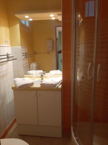 Home des Pins SARL - image 7