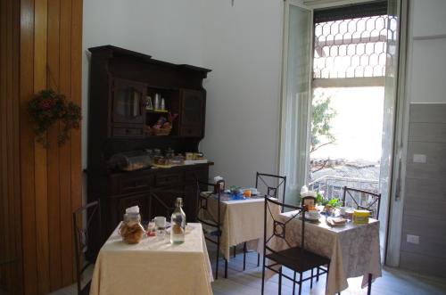Tucci's Roma Guest House - image 7
