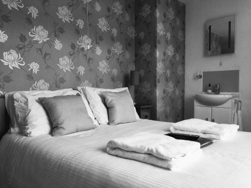 1 double bed