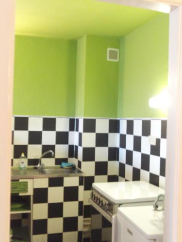 Charleroi Apartotel Des Jardins De La Fontaine Qui Bout - image 5