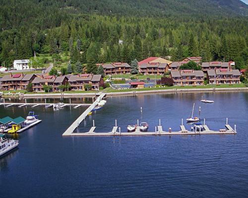 Pend Oreille Shores Resort - Accommodation - Hope