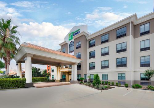 Holiday Inn Express & Suites San Antonio NW near SeaWorld, an IHG Hotel