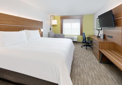 Holiday Inn Express & Suites San Antonio NW near SeaWorld, an IHG Hotel