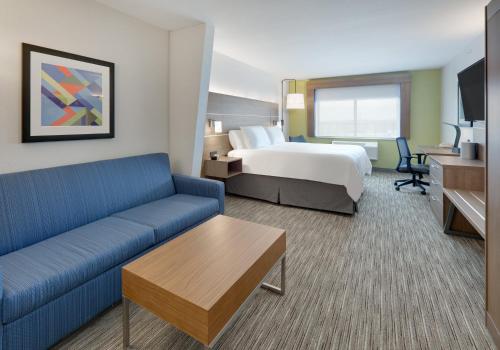 Holiday Inn Express & Suites San Antonio NW near SeaWorld, an IHG Hotel