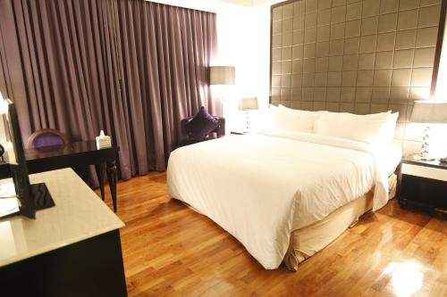 room detail thumbnail 0