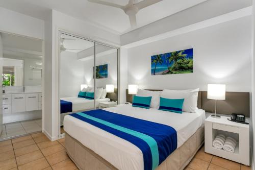 One-Bedroom Apartment image 2