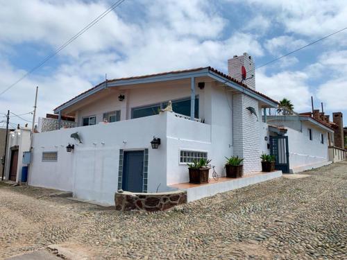 Rosarito Beach House Sleeps 14 & Steps to Sandy Beach Mins to Downtown