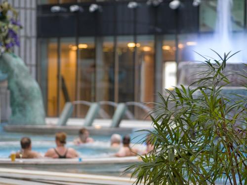 Swimming pool, Tallink Express Hotel in Tallinn