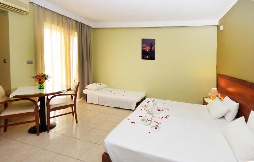 Esmeralda Hotel - image 6