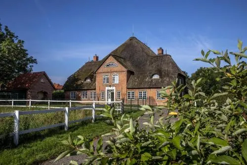 Haubarg am Meer in Vollerwiek, Deutschland