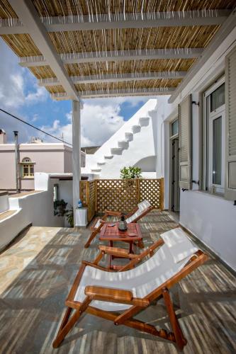  Xατζηράδος in Khatzirádhos