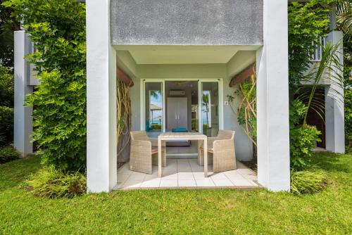 Palvelut, Mon Choisy Beach R in Mauritius