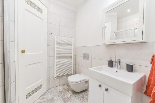 Brand New Apartment next to Old Town Square, Praha (fotografie 6)