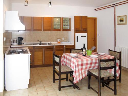  Apartment Ljerka - PRC207 by Interhome in Poreč