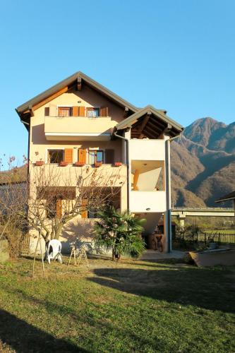  Locazione Turistica La Palma tra le Montagne - DOD120, Pension in Domodossola bei San Lorenzo