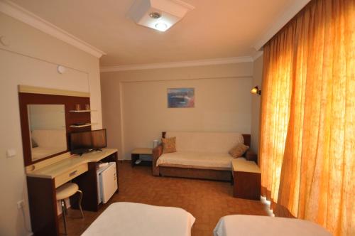 Defne & Zevkim Hotel - main image