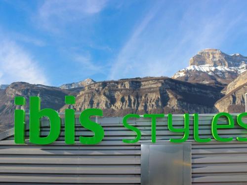 Ibis Styles Crolles Grenoble A41