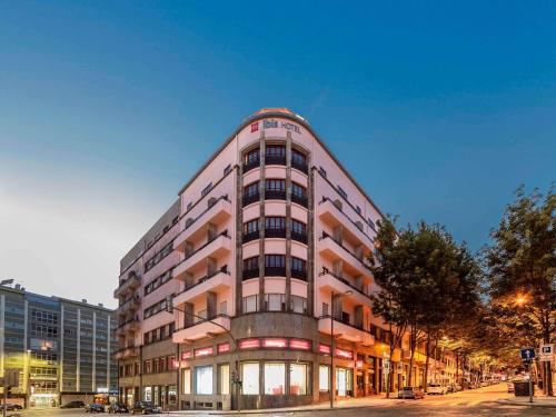 A szálláshely kívülről, ibis Porto Cen. M. Bolhão Hotel near Das Almas Templom
