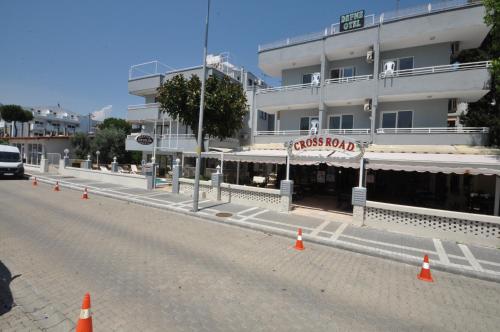 Defne & Zevkim Hotel - image 14