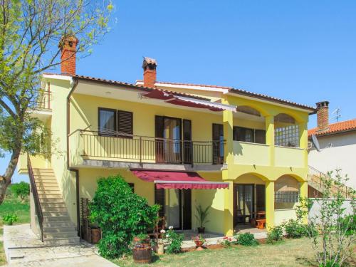  Apartment Banko - PUL408 by Interhome in Peroj