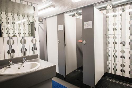 Sheilas Tourist Hostel - image 5