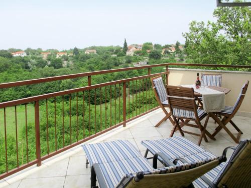  Apartment Urdih - KRK316 by Interhome in Malinska