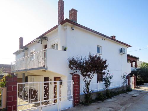  Apartment Lucia - ZAD116 by Interhome, Pension in Zadar