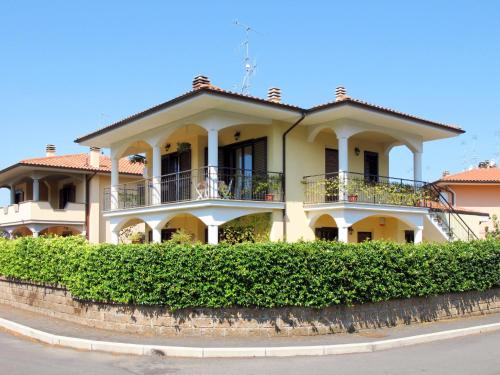  Apartment La Tartaruga by Interhome, Pension in Bolsena bei San Lorenzo Nuovo