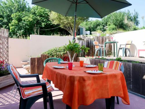 Apartment Le Clos du Port 2 by Interhome in Matignon