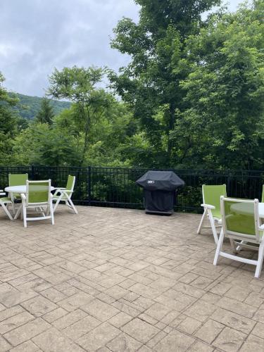Wingate by Wyndham Ellicottville - image 8