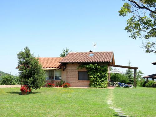 Holiday Home Le Rose Rosse by Interhome in Grazano Badolio