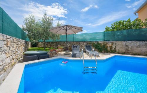 Awesome home in Visnjan with 2 Bedrooms, Outdoor swimming pool and WiFi - Višnjan
