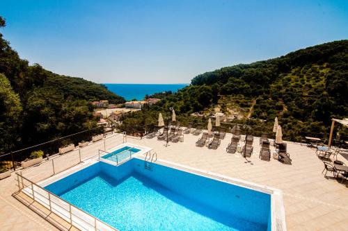 Petrino Apartments in Parga