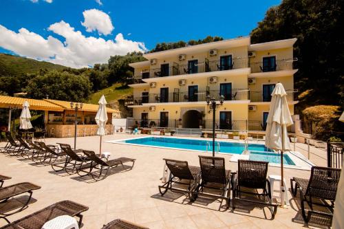 Petrino Apartments in Parga