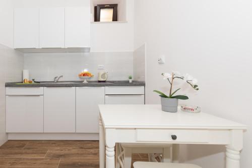Apartments Santa Maria Room Type - Studio Apartment