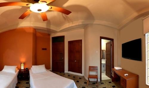 Basic Triple Room image 6