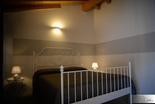 La corte dell'Elmo – Salo, WV