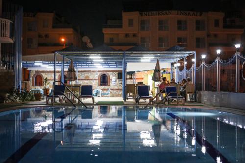 Sunset Village - image 2