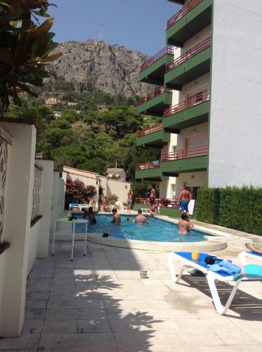 Apartamentos Flomar - image 5